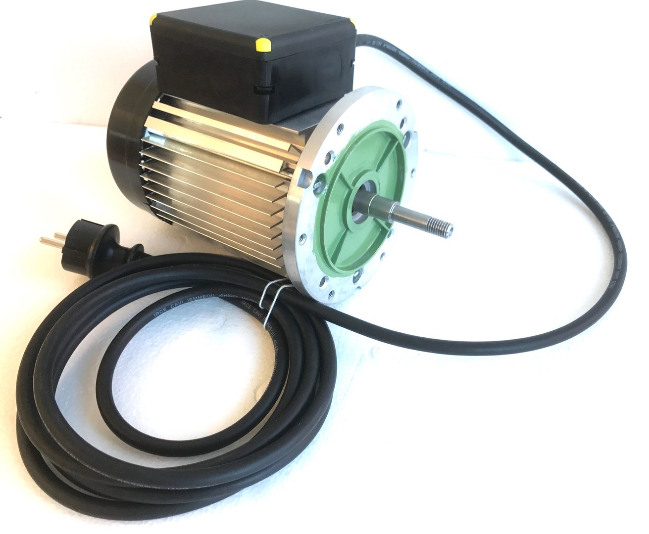 93CFF5E3-D398-4E05-852F-48AF9D3793BA